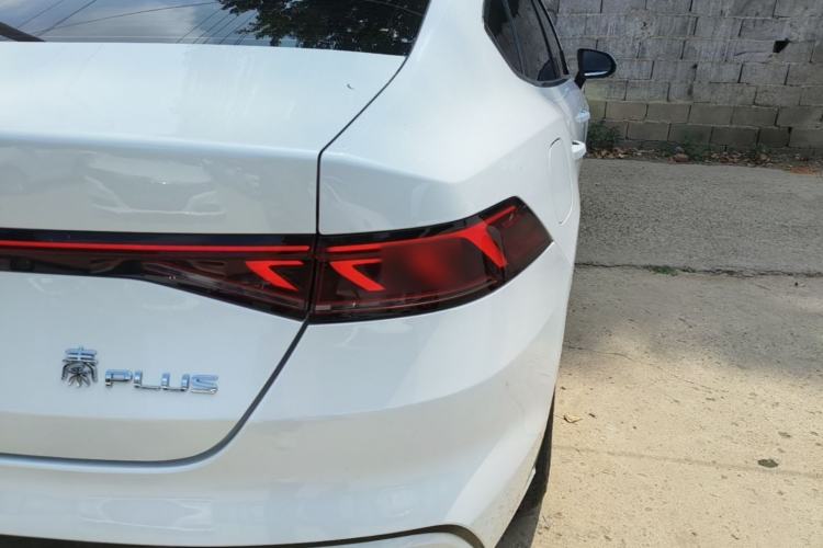 Used BYD Qin PLUS 2024 HONOR Edition DM-i 55KM Leading Model Right Rear Taillight
