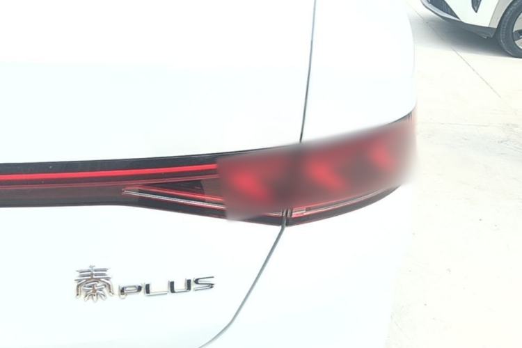 Used BYD Qin PLUS 2024 Honor Edition EV 420KM Leading Model Right Rear Taillight