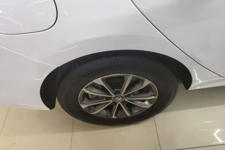 Used BYD Qin PLUS 2024 HONOR Edition DM-i 55KM Leading Model Right Rear Wheel Hub