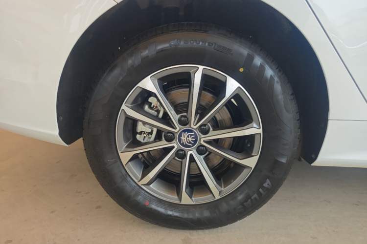 Used BYD Qin PLUS 2024 HONOR Edition DM-i 55KM Leading Model Right Rear Wheel Hub