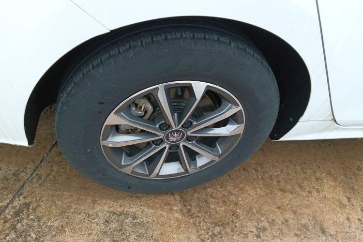 Used BYD Qin PLUS 2024 HONOR Edition DM-i 55KM Leading Model Right Rear Wheel Hub