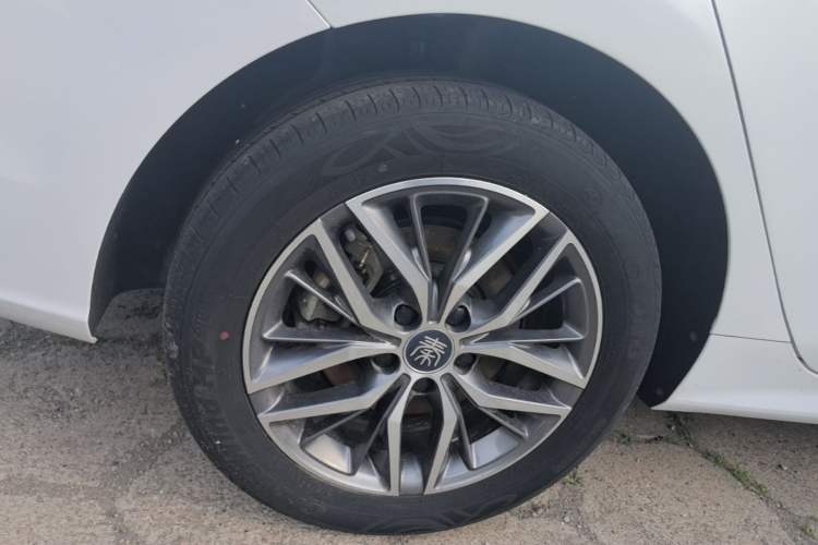 Used BYD Qin PLUS 2024 Honor Edition EV 510KM Leading Model Right Rear Wheel Hub
