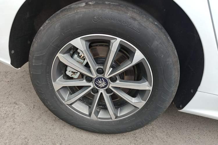 Used BYD Qin PLUS 2024 HONOR Edition DM-i 55KM Beyond Model Right Rear Wheel Hub