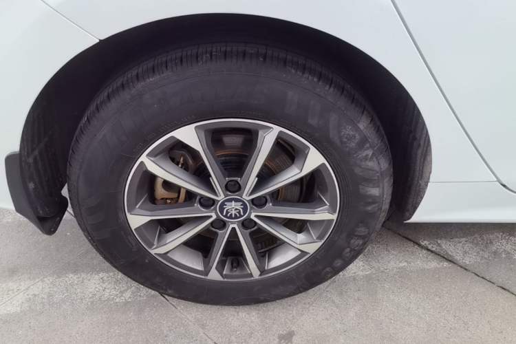 Used BYD Qin PLUS 2024 HONOR Edition DM-i 55KM Leading Model Right Rear Wheel Hub