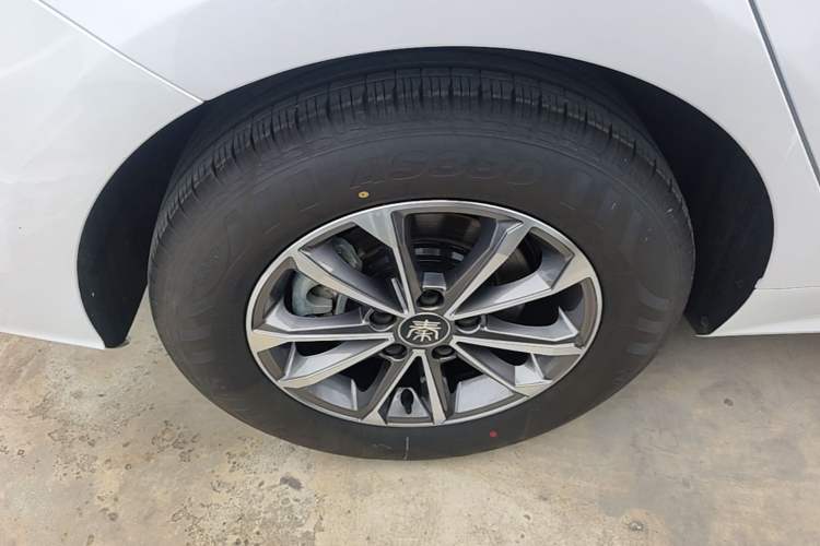 Used BYD Qin PLUS 2024 HONOR Edition DM-i 55KM Leading Model Right Rear Wheel Hub