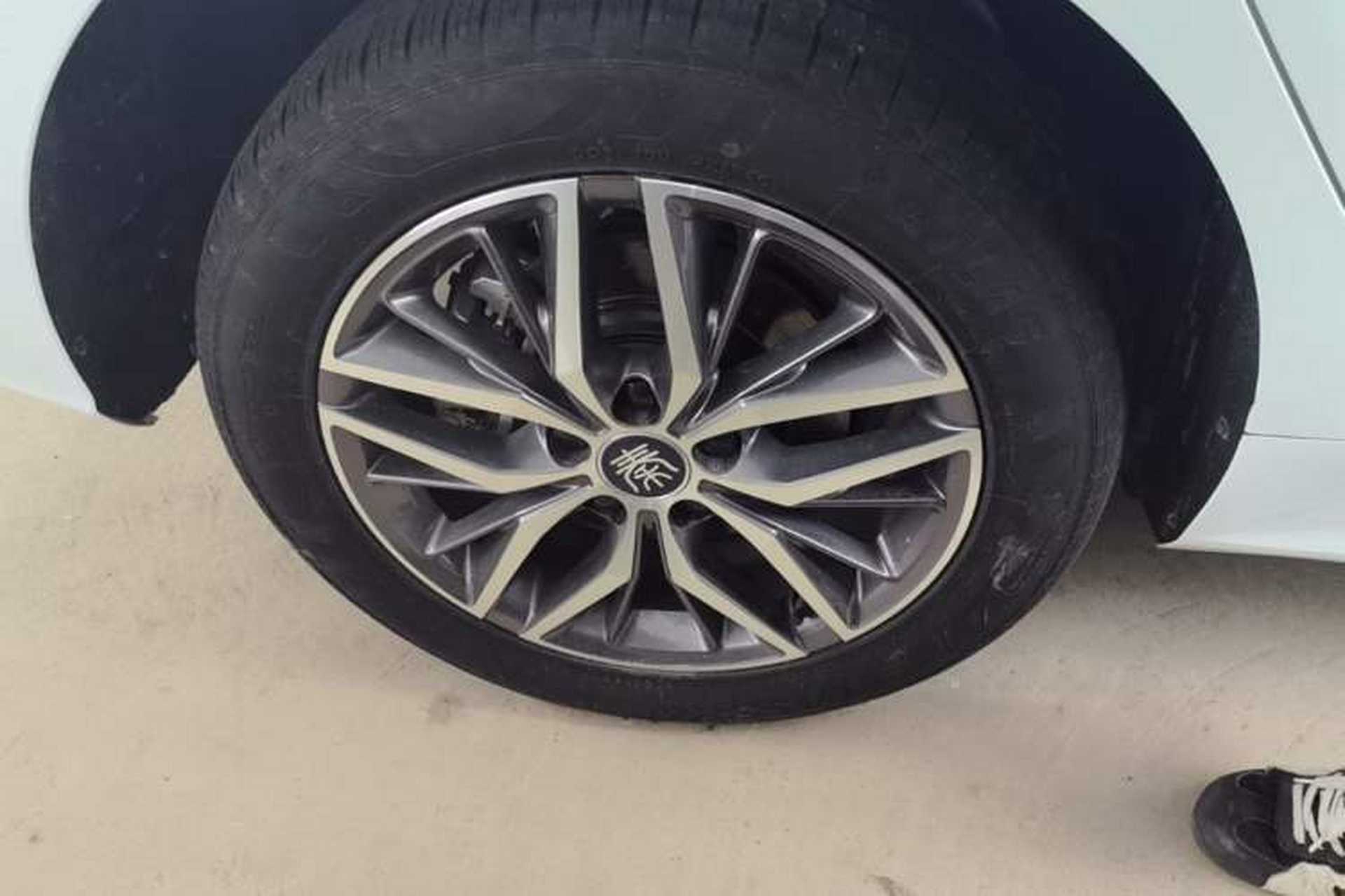 Used BYD Qin PLUS 2024 Honor Edition EV 420KM Beyond Model Right Rear Wheel Hub