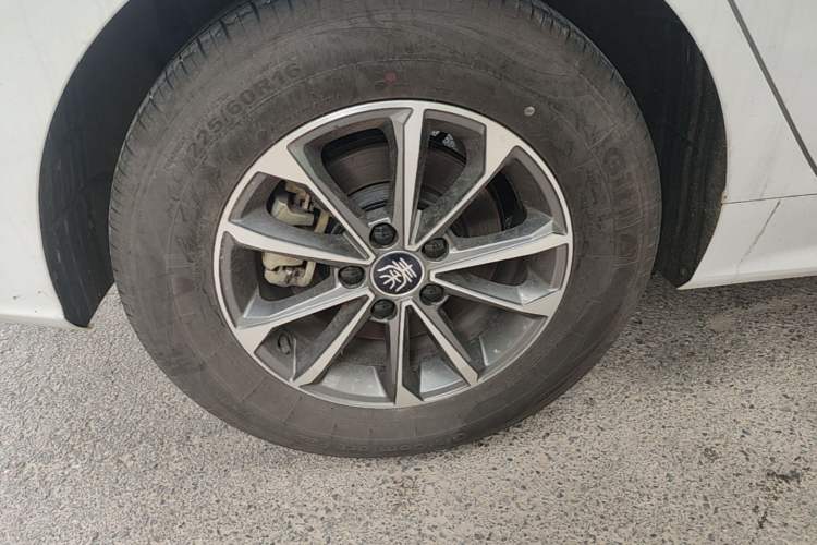 Used BYD Qin PLUS 2024 HONOR Edition DM-i 55KM Leading Model Right Rear Wheel Hub