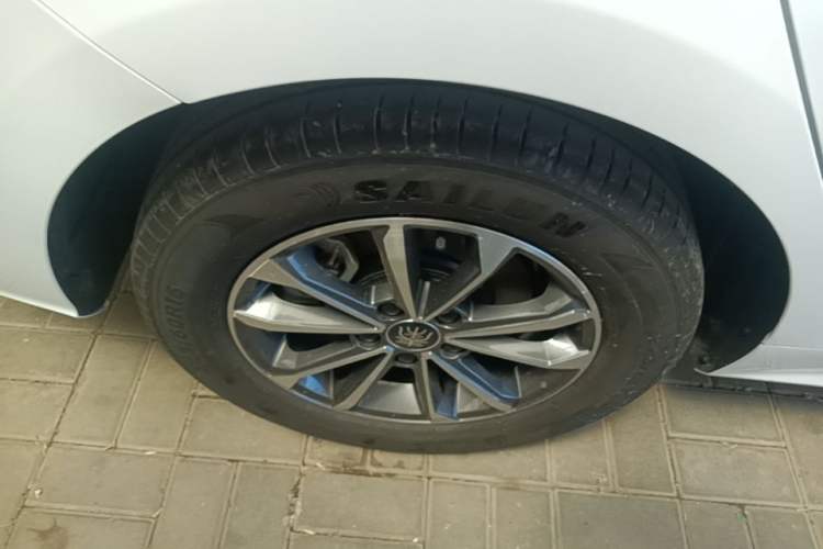 Used BYD Qin PLUS 2024 HONOR Edition DM-i 55KM Leading Model Right Rear Wheel Hub