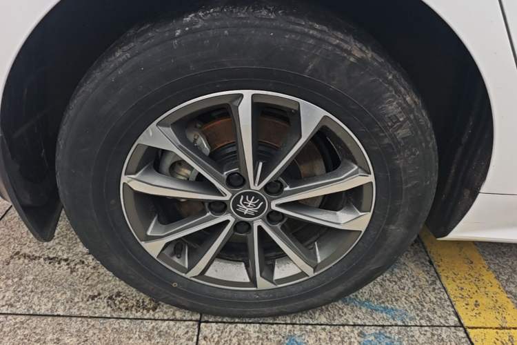 Used BYD Qin PLUS 2024 HONOR Edition DM-i 55KM Leading Model Right Rear Wheel Hub