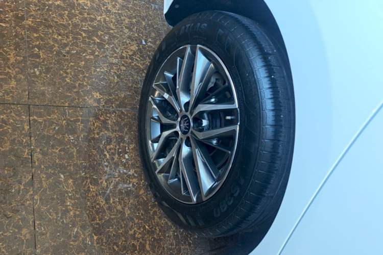 Used BYD Qin PLUS 2024 HONOR Edition DM-i 120KM Leading Model Right Rear Wheel Hub