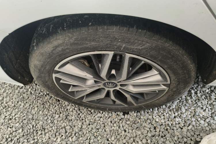 Used BYD Qin PLUS 2024 Honor Edition EV 510KM Leading Model Right Rear Wheel Hub