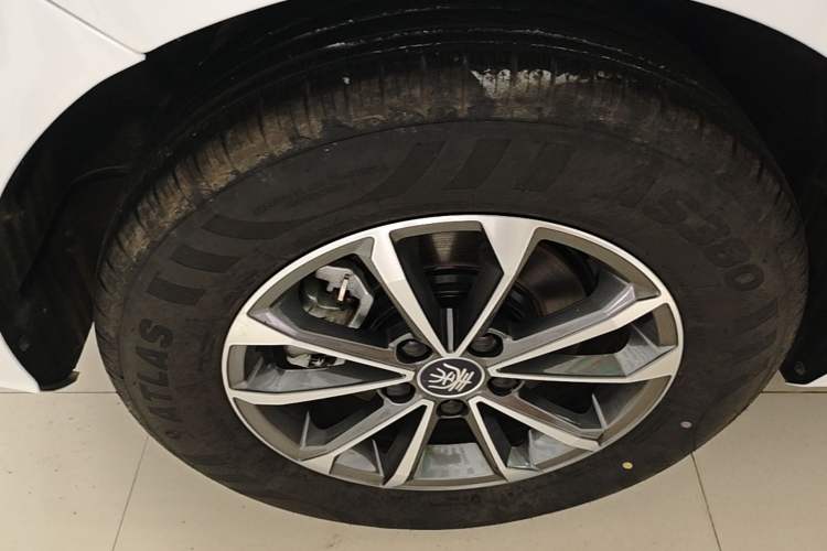 Used BYD Qin PLUS 2024 HONOR Edition DM-i 55KM Leading Model Right Rear Wheel Hub