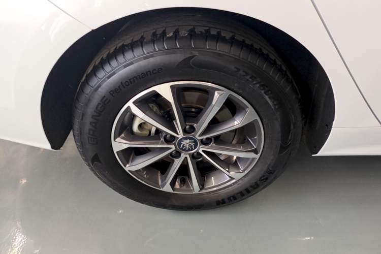 Used BYD Qin PLUS 2024 HONOR Edition DM-i 55KM Leading Model Right Rear Wheel Hub