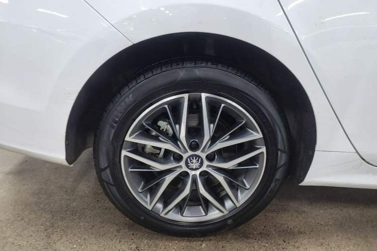 Used BYD Qin PLUS 2024 Honor Edition EV 510KM Leading Model Right Rear Wheel Hub