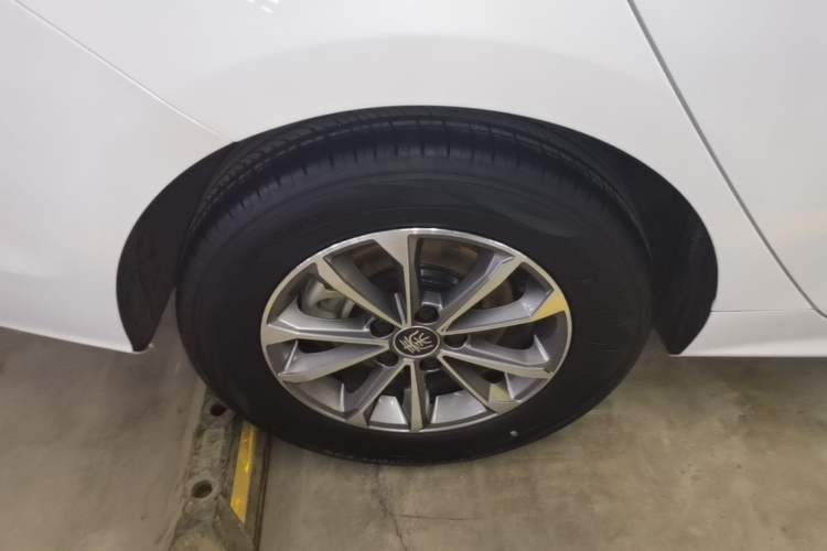Used BYD Qin PLUS 2024 HONOR Edition DM-i 55KM Leading Model Right Rear Wheel Hub