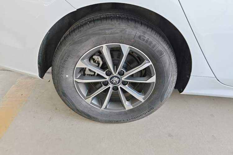 Used BYD Qin PLUS 2024 HONOR Edition DM-i 55KM Leading Model Right Rear Wheel Hub