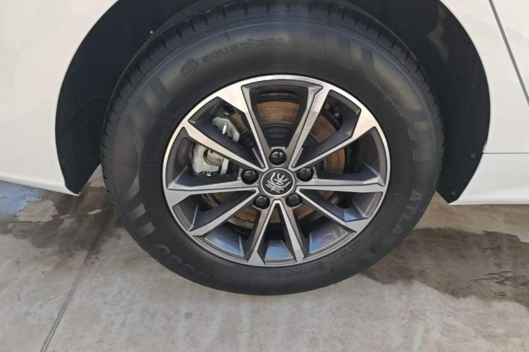 Used BYD Qin PLUS 2024 HONOR Edition DM-i 55KM Leading Model Right Rear Wheel Hub
