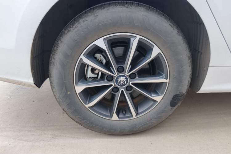 Used BYD Qin PLUS 2024 HONOR Edition DM-i 55KM Leading Model Right Rear Wheel Hub
