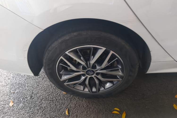 Used BYD Qin PLUS 2024 Honor Edition EV 420KM Leading Model Right Rear Wheel Hub