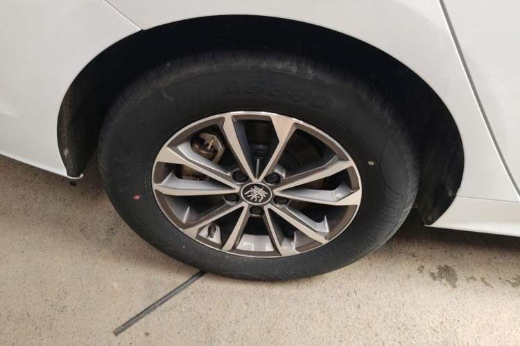 Used BYD Qin PLUS 2024 HONOR Edition DM-i 55KM Leading Model Right Rear Wheel Hub