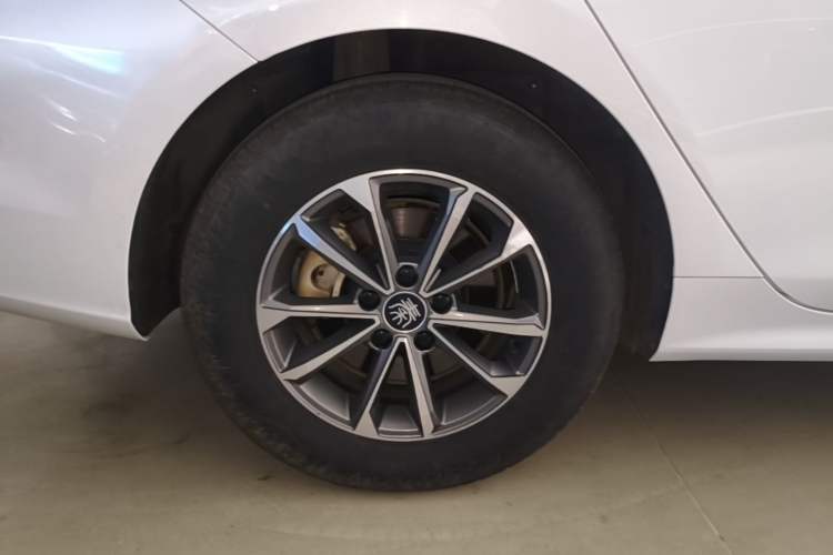 Used BYD Qin PLUS 2024 HONOR Edition DM-i 55KM Leading Model Right Rear Wheel Hub