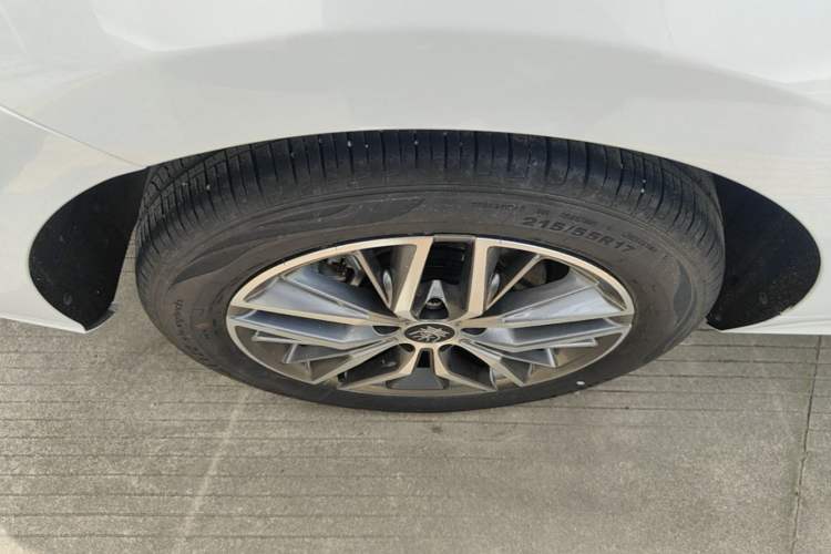 Used BYD Qin PLUS 2024 Honor Edition EV 420KM Leading Model Right Rear Wheel Hub