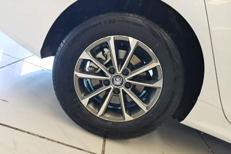 Used BYD Qin PLUS 2024 HONOR Edition DM-i 55KM Leading Model Right Rear Wheel Hub