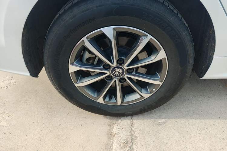 Used BYD Qin PLUS 2024 HONOR Edition DM-i 55KM Leading Model Right Rear Wheel Hub