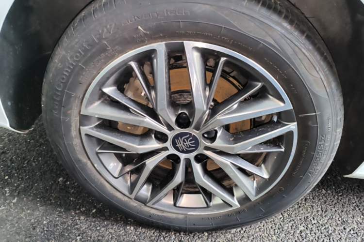 Used BYD Qin PLUS 2024 Honor Edition EV 510KM Leading Model Right Rear Wheel Hub