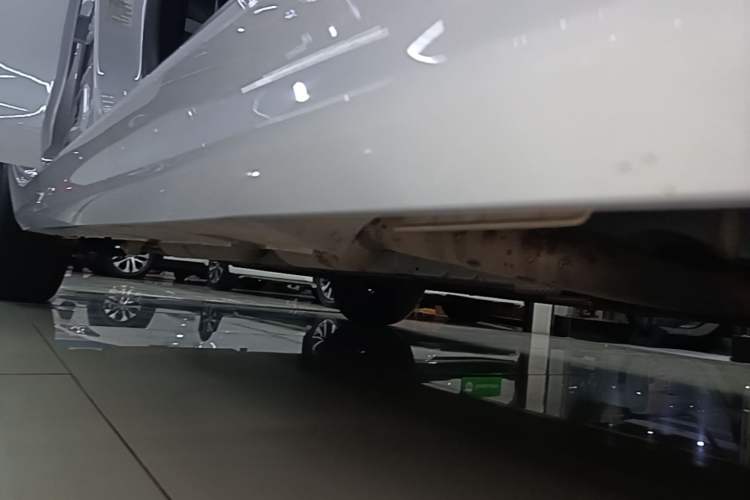 Used BYD Qin PLUS 2024 HONOR Edition DM-i 55KM Leading Model Right Side Sill