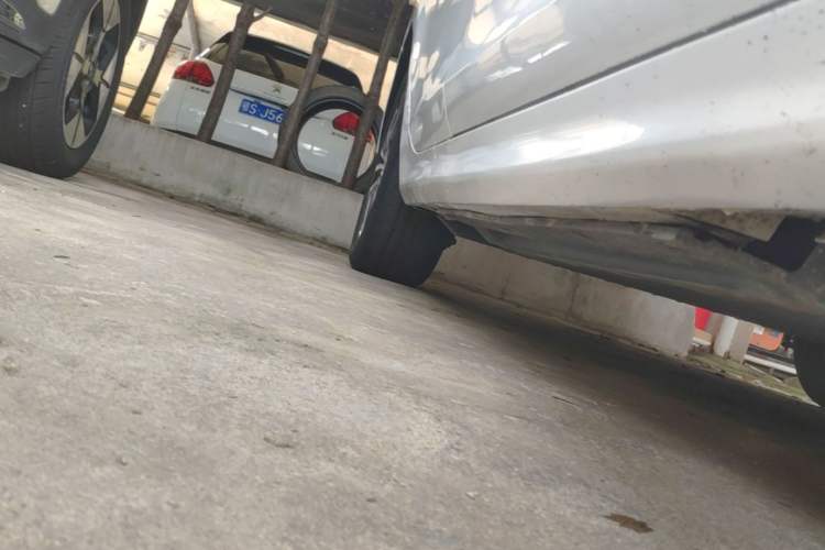 Used BYD Qin PLUS 2024 Honor Edition EV 420KM Beyond Model Right Side Sill