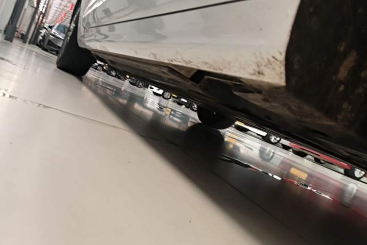 Used BYD Qin PLUS 2024 Honor Edition EV 510KM Beyond Model Right Side Sill