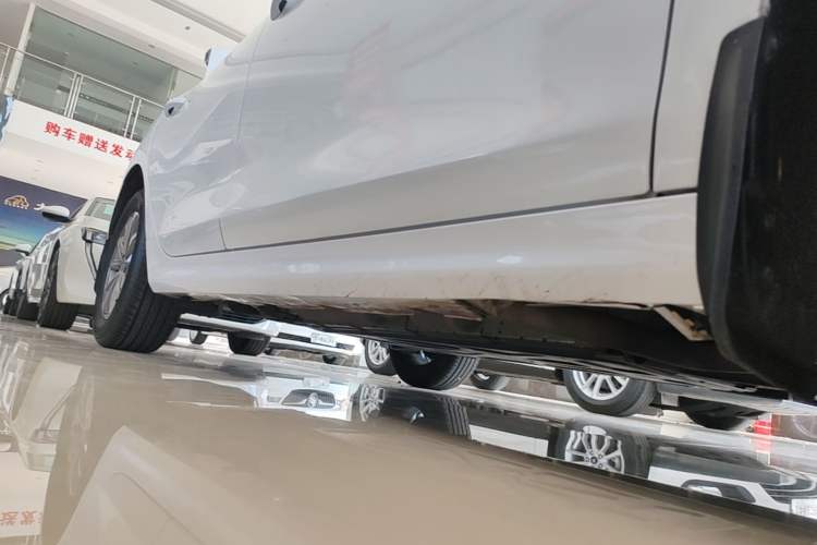 Used BYD Qin PLUS 2024 HONOR Edition DM-i 55KM Leading Model Right Side Sill