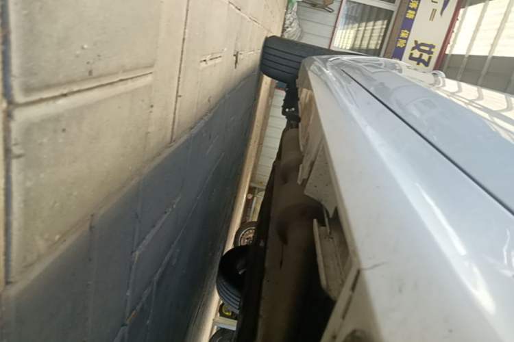 Used BYD Qin PLUS 2024 HONOR Edition DM-i 55KM Leading Model Right Side Sill