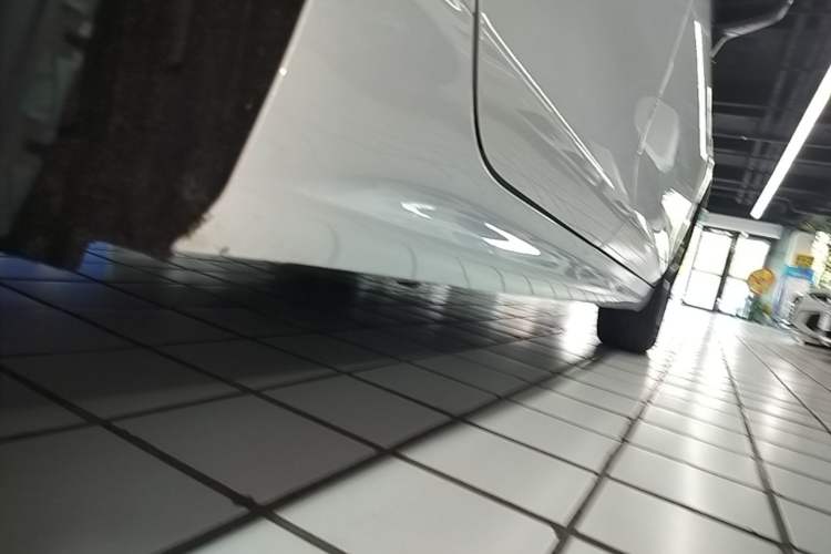 Used BYD Qin PLUS 2024 HONOR Edition DM-i 55KM Leading Model Right Side Sill