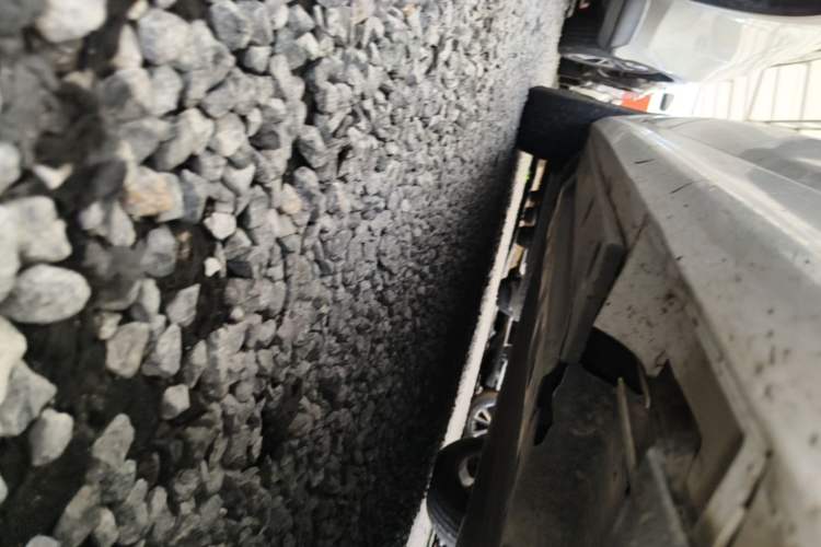 Used BYD Qin PLUS 2024 Honor Edition EV 510KM Leading Model Right Side Sill