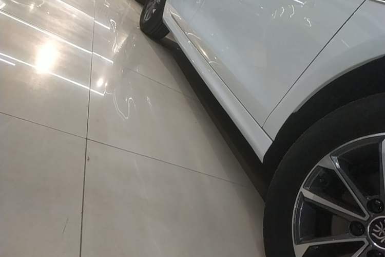 Used BYD Qin PLUS 2024 HONOR Edition DM-i 55KM Leading Model Right Side Sill