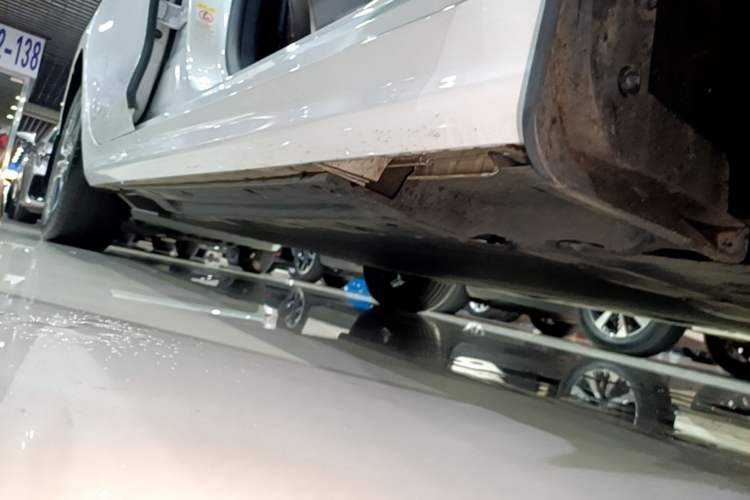 Used BYD Qin PLUS 2024 Honor Edition EV 510KM Leading Model Right Side Sill