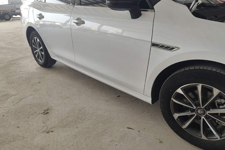 Used BYD Qin PLUS 2024 HONOR Edition DM-i 55KM Leading Model Right Side Sill