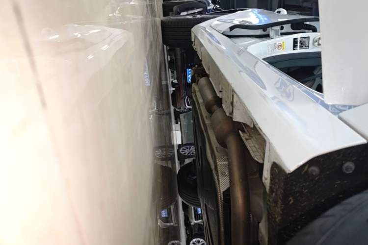 Used BYD Qin PLUS 2024 HONOR Edition DM-i 120KM Beyond Model Right Side Sill
