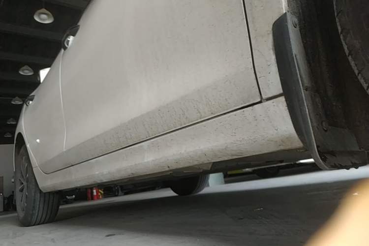 Used BYD Qin PLUS 2024 HONOR Edition DM-i 55KM Leading Model Right Side Sill