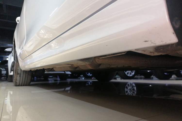 Used BYD Qin PLUS 2024 HONOR Edition DM-i 55KM Leading Model Right Side Sill