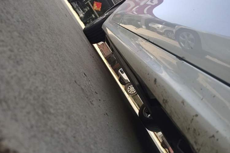 Used BYD Qin PLUS 2024 Honor Edition EV 510KM Leading Model Right Side Sill