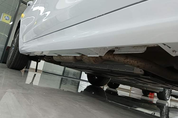 Used BYD Qin PLUS 2024 HONOR Edition DM-i 55KM Leading Model Right Side Sill