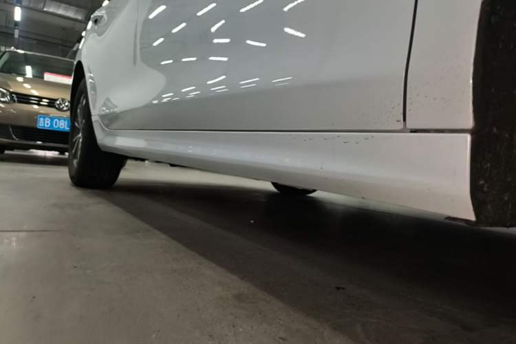 Used BYD Qin PLUS 2024 HONOR Edition DM-i 55KM Leading Model Right Side Sill