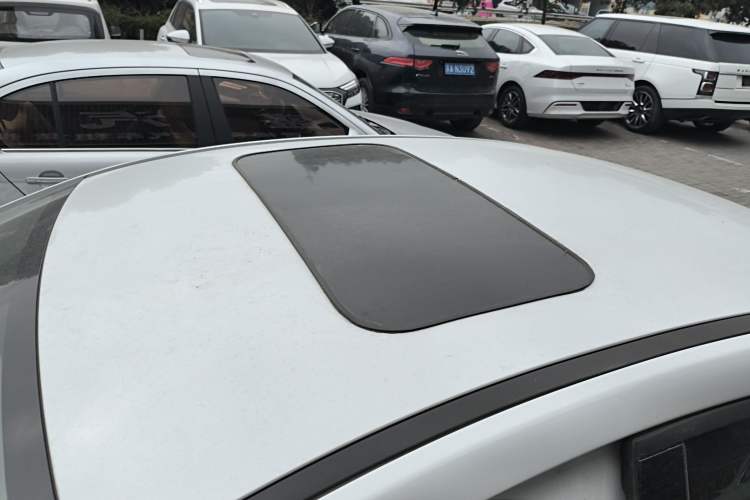 Used BYD Qin PLUS 2024 HONOR Edition DM-i 55KM Beyond Model Roof
