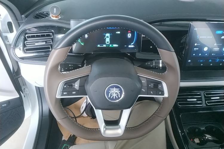 Used BYD Qin PLUS 2024 HONOR Edition DM-i 55KM Leading Model Steering Wheel