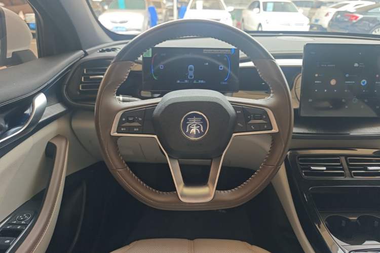 Used BYD Qin PLUS 2024 HONOR Edition DM-i 55KM Leading Model Steering Wheel