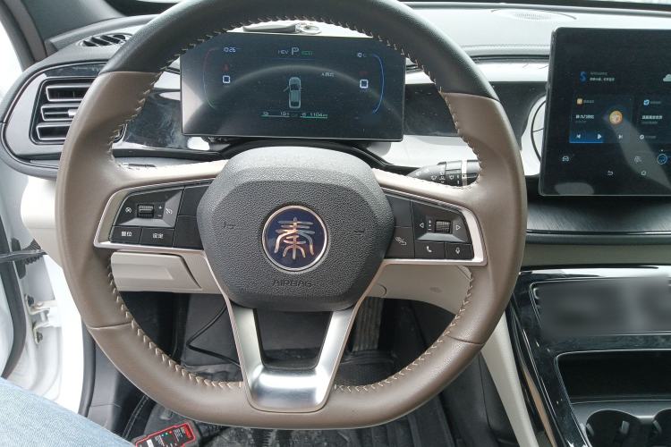 Used BYD Qin PLUS 2024 HONOR Edition DM-i 55KM Leading Model Steering Wheel