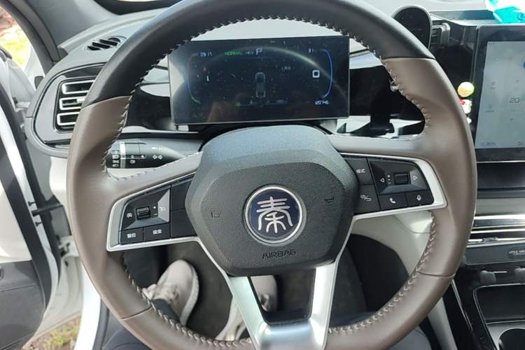 Used BYD Qin PLUS 2024 HONOR Edition DM-i 55KM Leading Model Steering Wheel